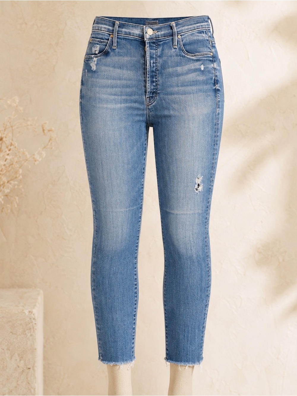 🌟MOTHER Ankle Stunner Ankle Fray Size 29 — Graffiti Girl High Rise Distressed🌟